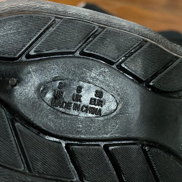 Capelli of New York black rubber ankle boots (sz 8) - Picture 7 of 15